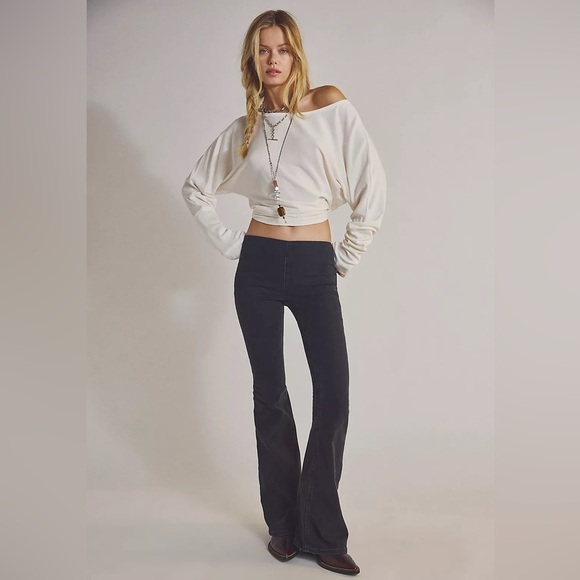We The Free Penny Pull-On Flare
Jeans Denim People Black Wash Flare Pants Sz 26 - Picture 1 of 10